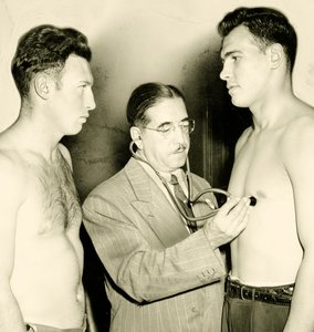 Visita medica prima di un incontro di boxe